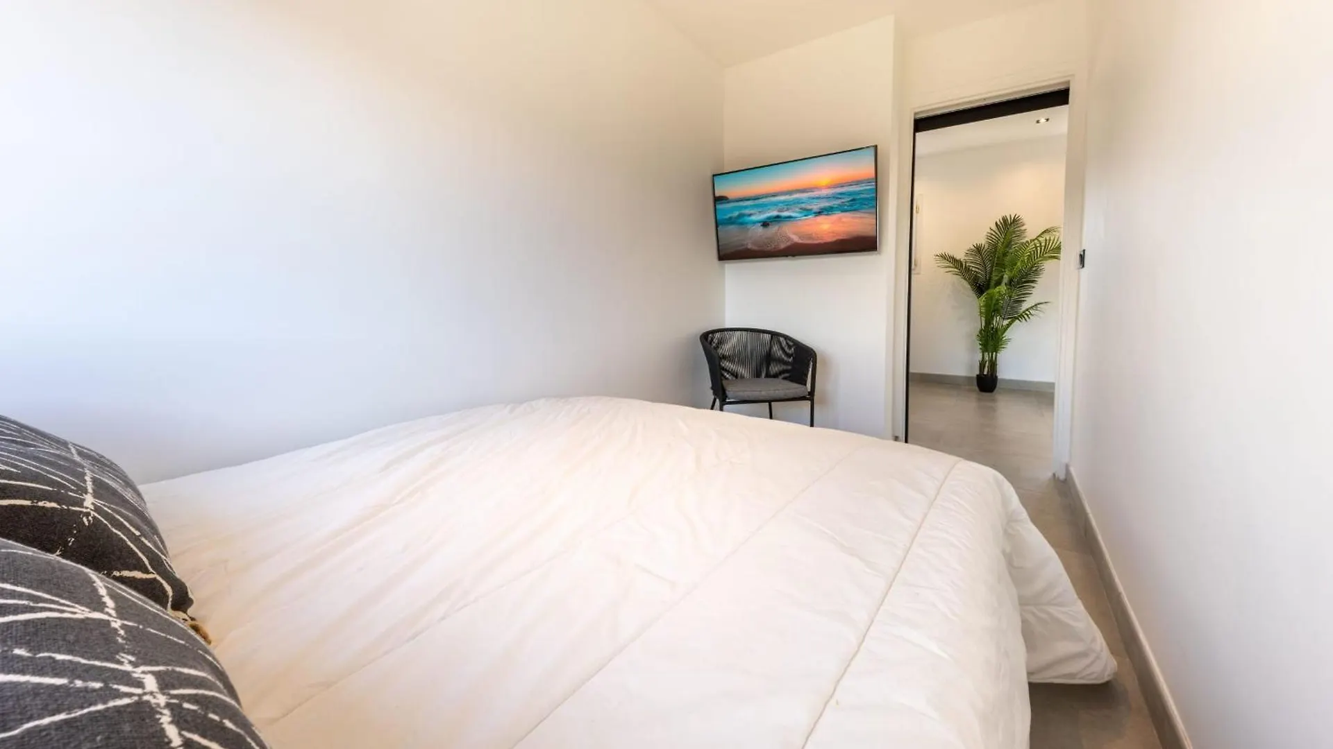 06Az - Apartment With Terrace - 10Min From Palais Cannes