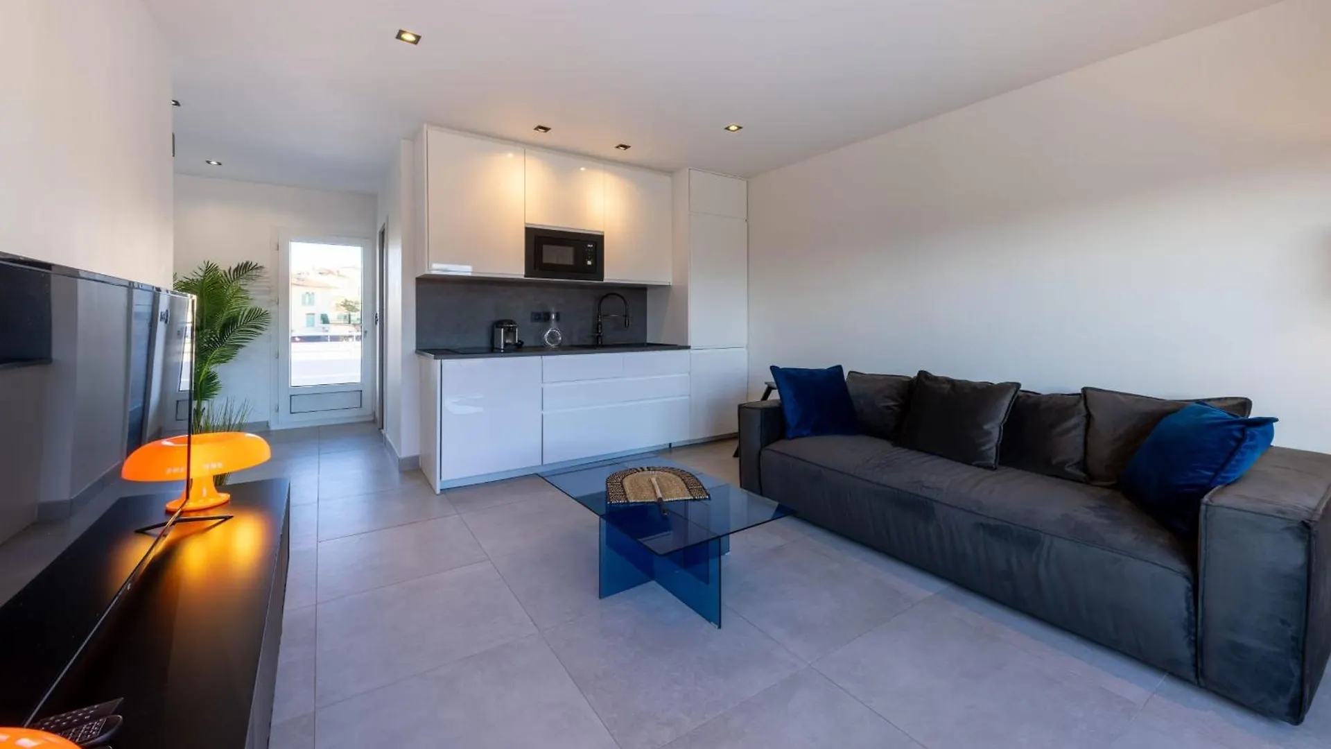06Az - Apartment With Terrace - 10Min From Palais Cannes 0*,