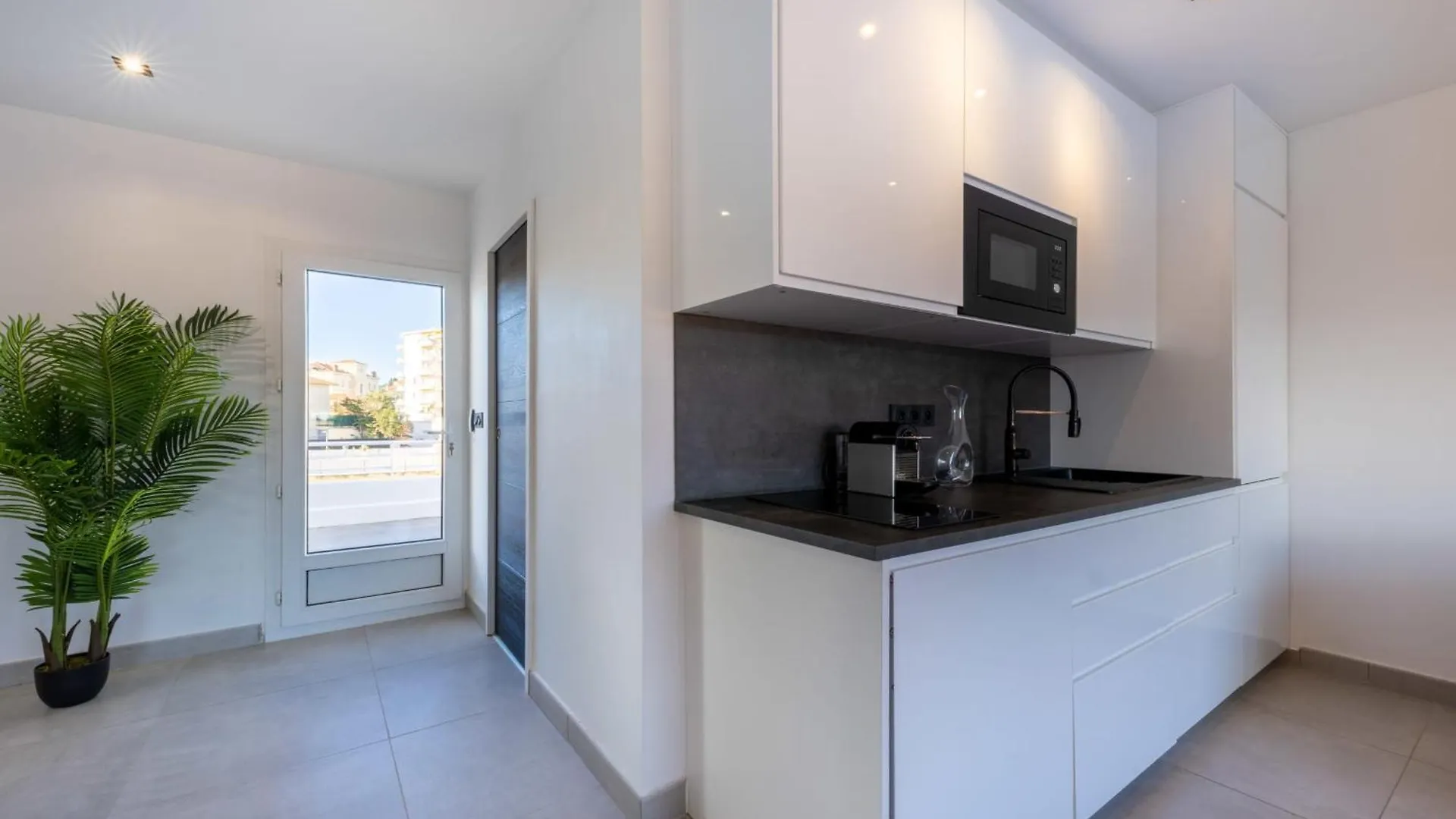 06Az - Apartment With Terrace - 10Min From Palais Cannes