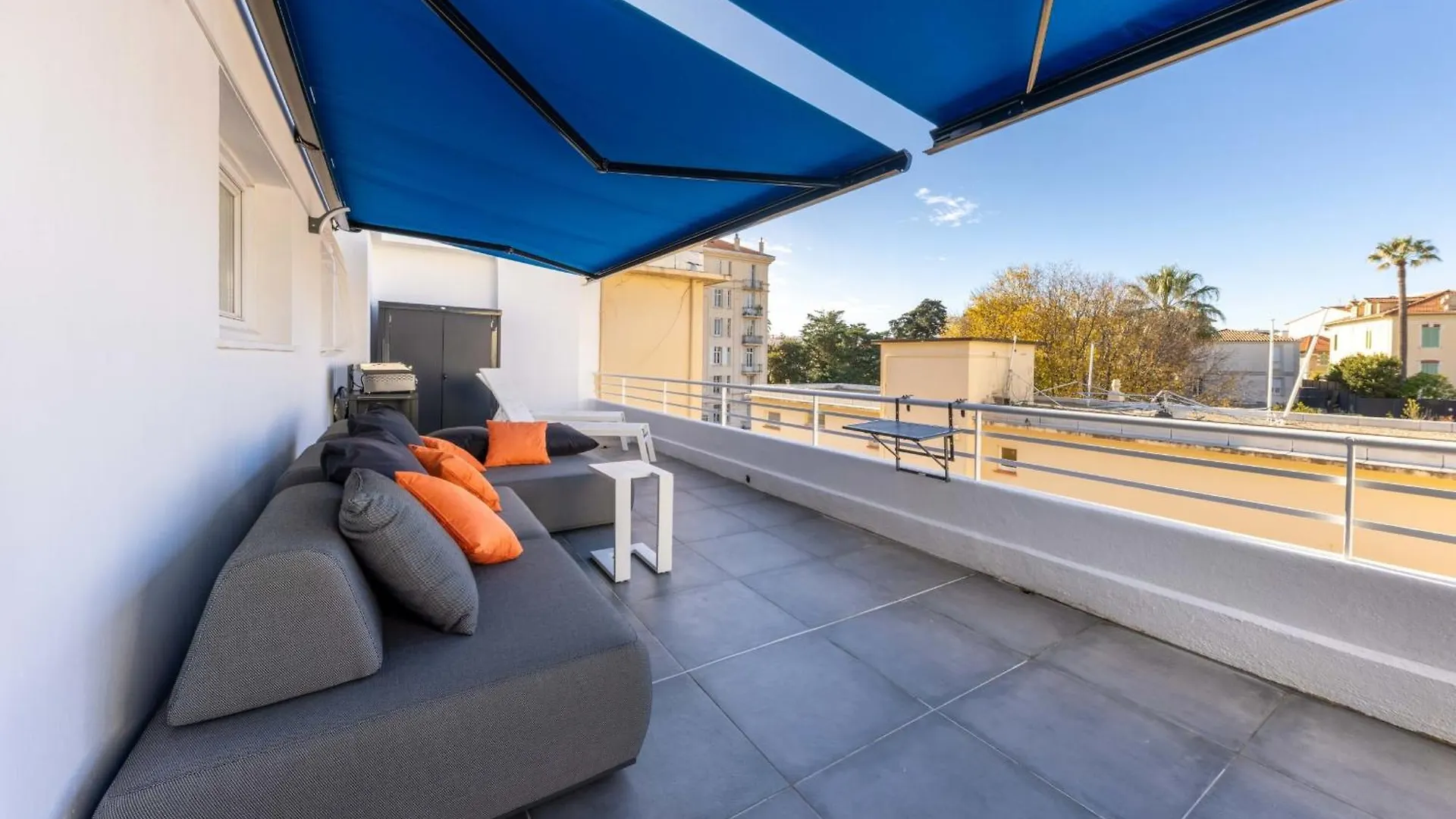06Az - Apartment With Terrace - 10Min From Palais Cannes Frankrike