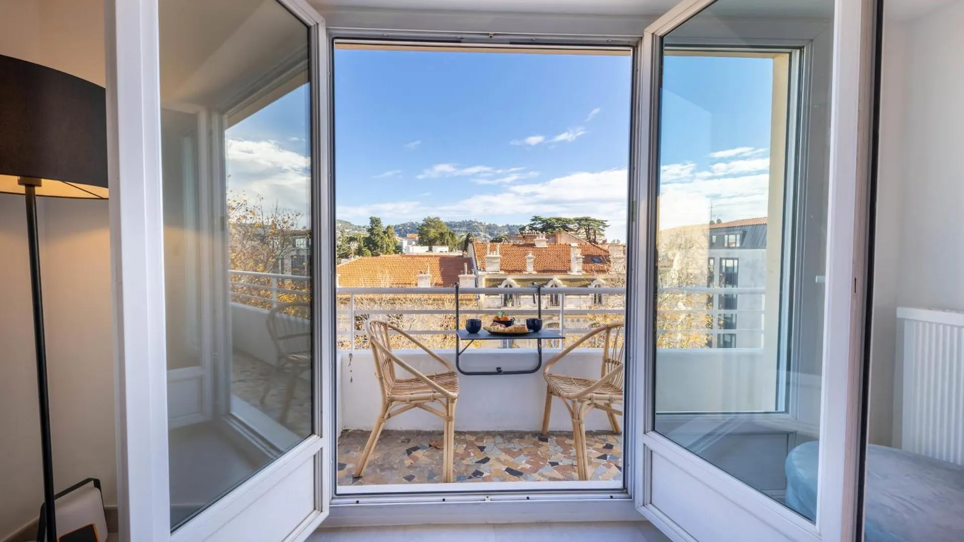 06Az - Apartment With Terrace - 10Min From Palais カンヌ